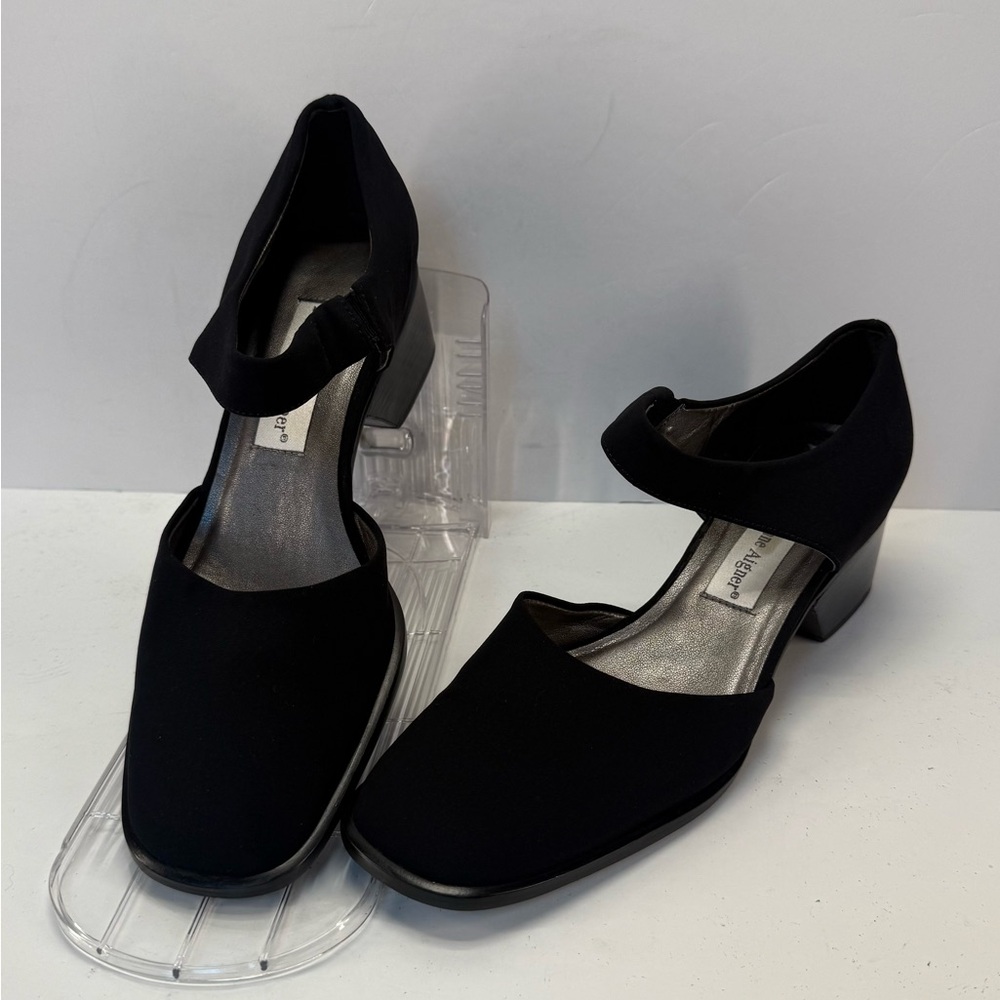 VINTAGE 90s Etienne Aigner Black Mary Jane Block Heel Pumps